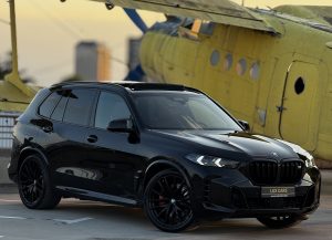BMW X5 M60i – M-sport – Full – Sky lounge – B&W –