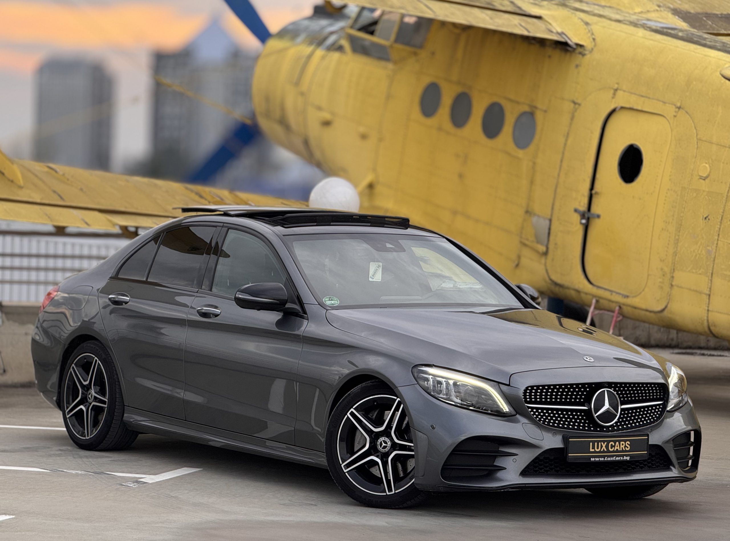 Mercedes-Benz C 300 – AMG – 9G – Full – Panorama – Distronic – Cam360 –