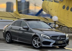 Mercedes-Benz C 220 – AMG – 4matic – Cam360 – 9G – LED – Navi -Panorama – Burmester –